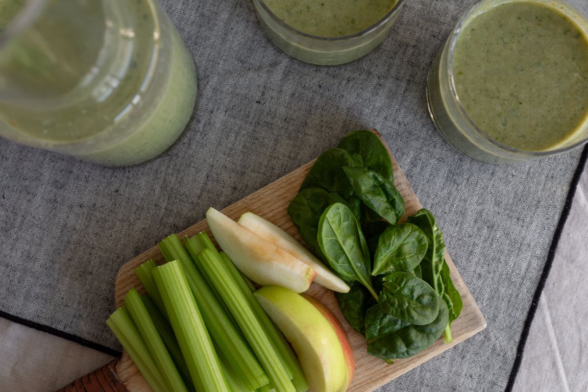 Green Smoothie Ingredients On A Linen Tablecloth Stock Free