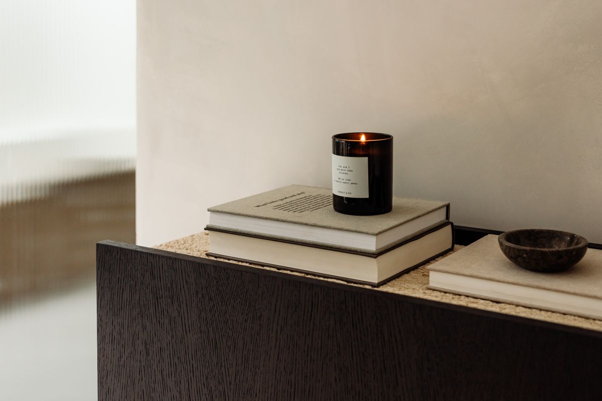 
									Un’common Black Console With Travertine And Wood Veneer Decor Stock Free