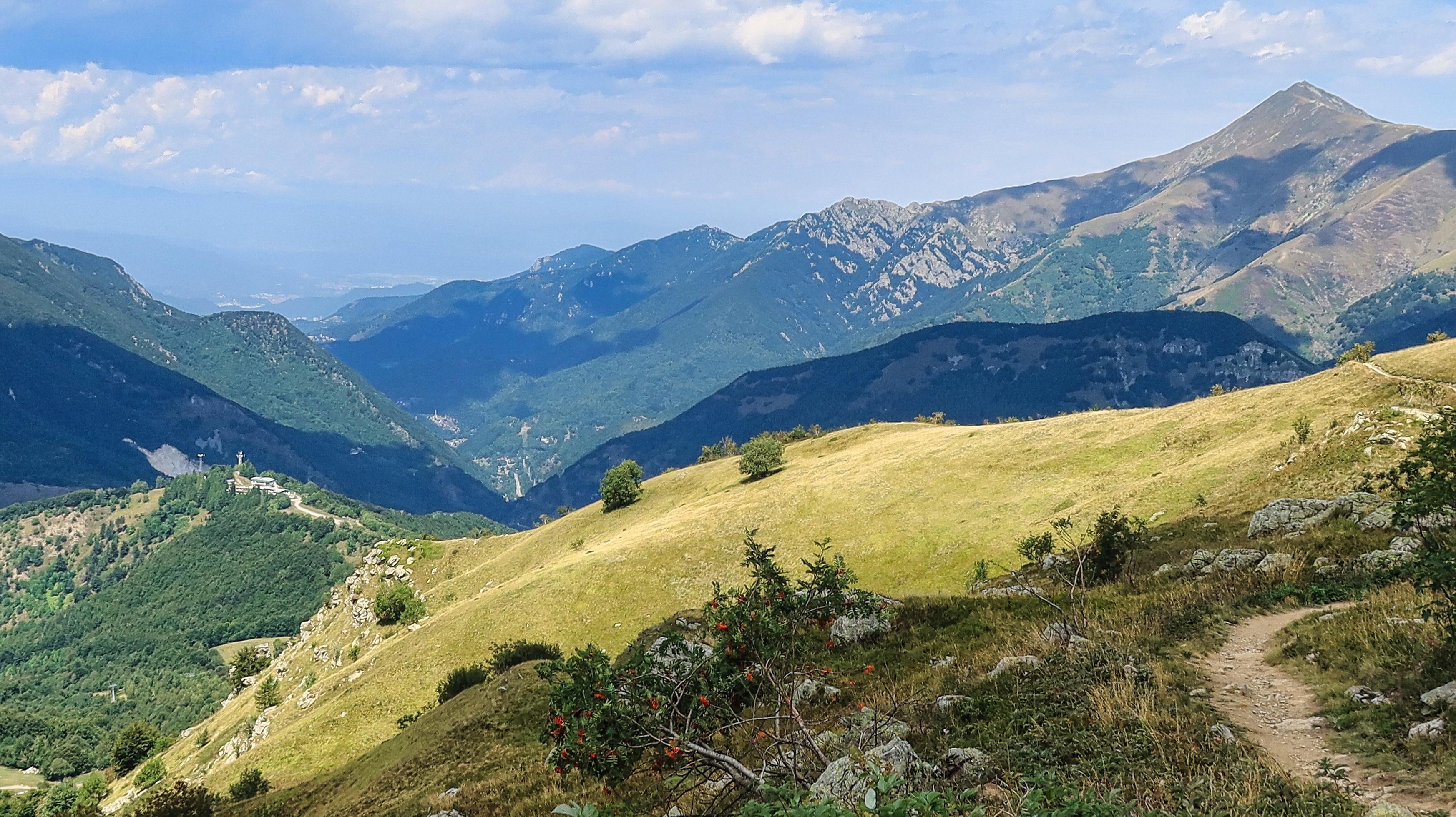 
									beautiful views of the mountains of Limone Piemonte, in the Piedmontese maritime alps, during a trekking in August of the summer of 2022 Stock Free