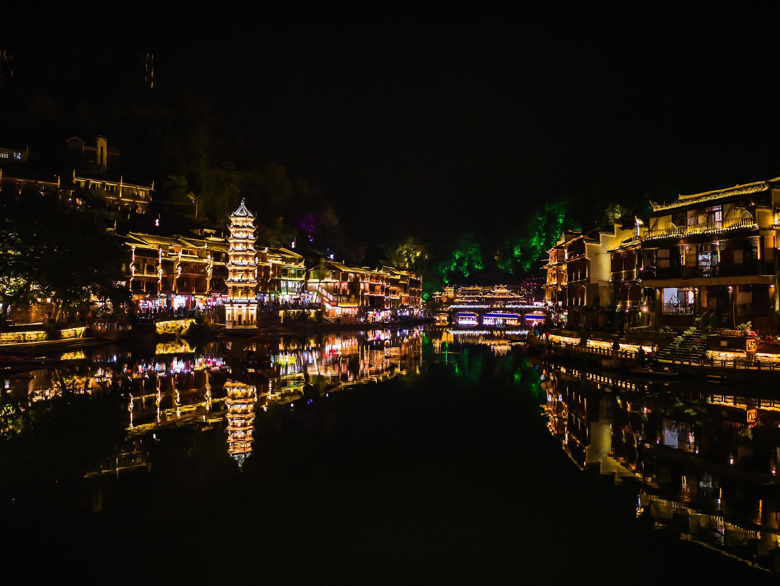 Scenery view in the night of fenghuang old town .phoenix ancient town or Fenghuang County is a county of Hunan Province, China Stock Free