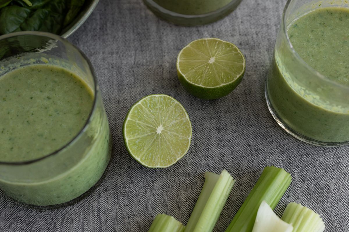 Green Smoothie Ingredients On A Linen Tablecloth Stock Free