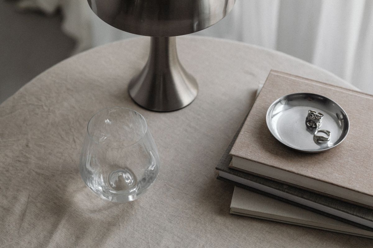 
									Pinterest Predicts 2024 – Capturing the Hot Metals Trend – 252 Free Photos – Chrome Aesthetic Stock Free