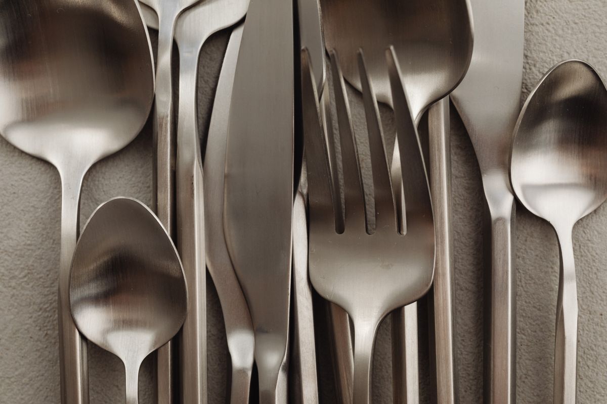 
									Matt steel cutlery- hexagonal – Zara Home – silver-coloured stainless steel Stock Free